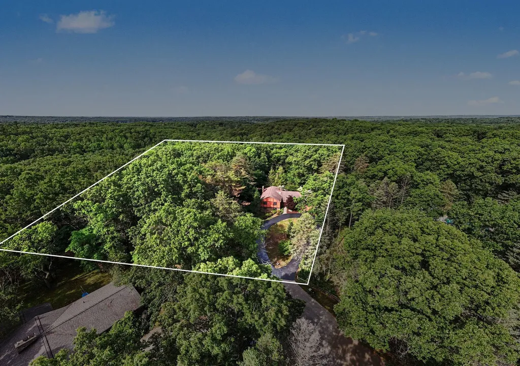 8735 Glen Nevis Road NE Ada Township MI 49301