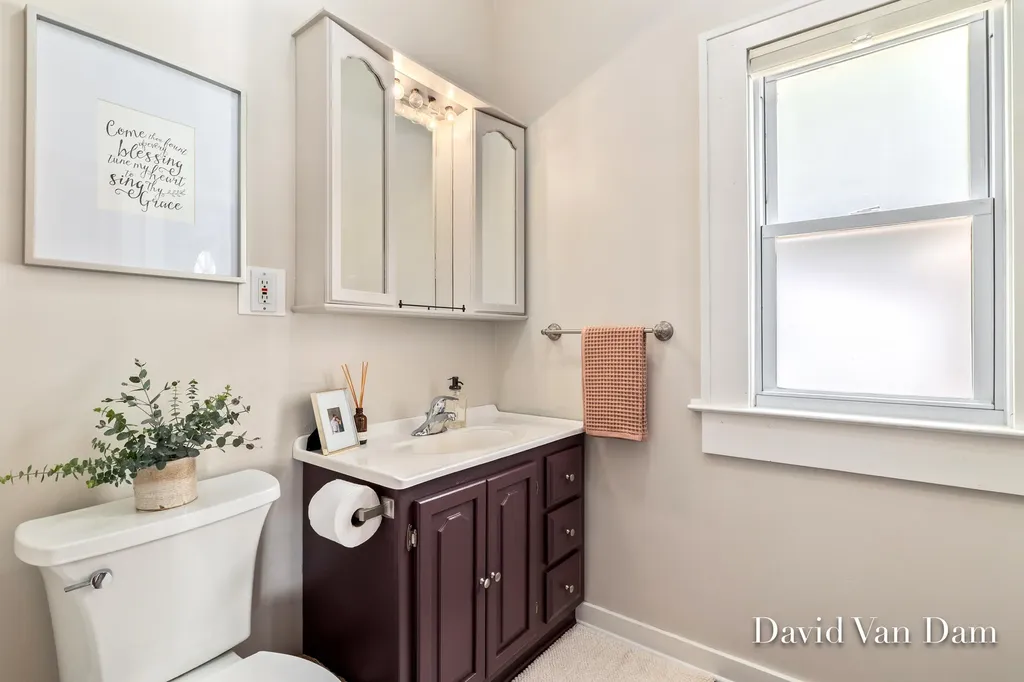 2433 Wyoming Avenue SW Wyoming City MI 49519