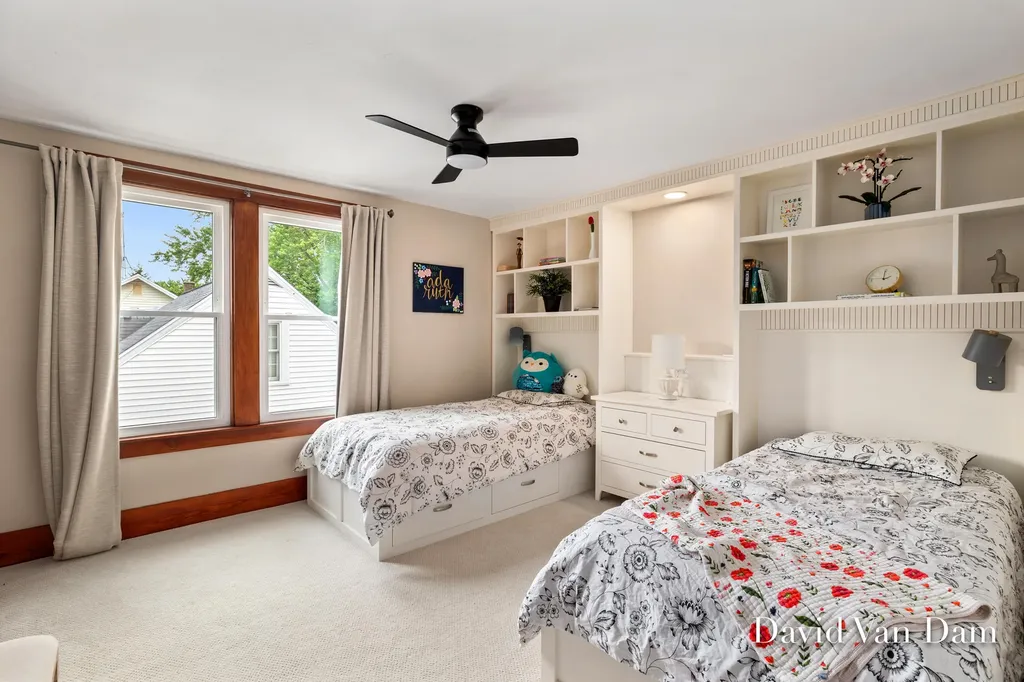 2433 Wyoming Avenue SW Wyoming City MI 49519