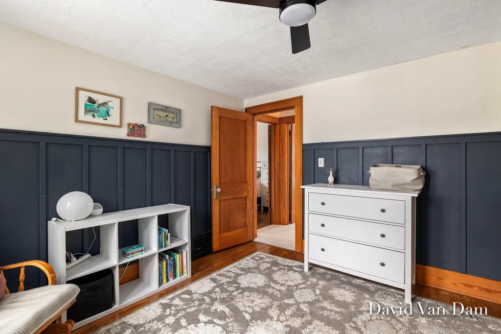 2433 Wyoming Avenue SW Wyoming City MI 49519