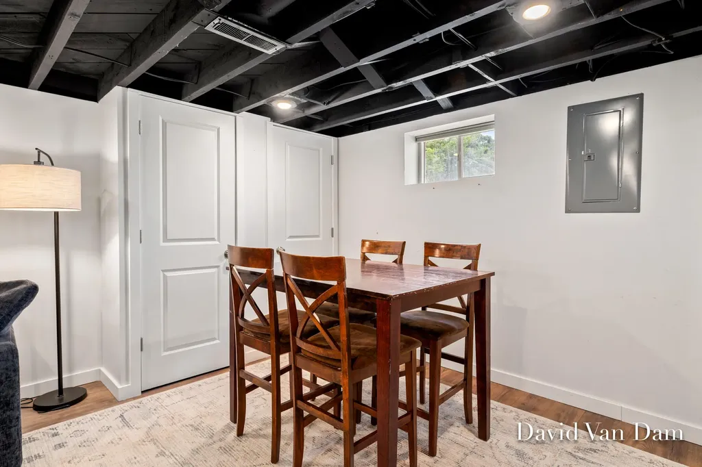 2433 Wyoming Avenue SW Wyoming City MI 49519