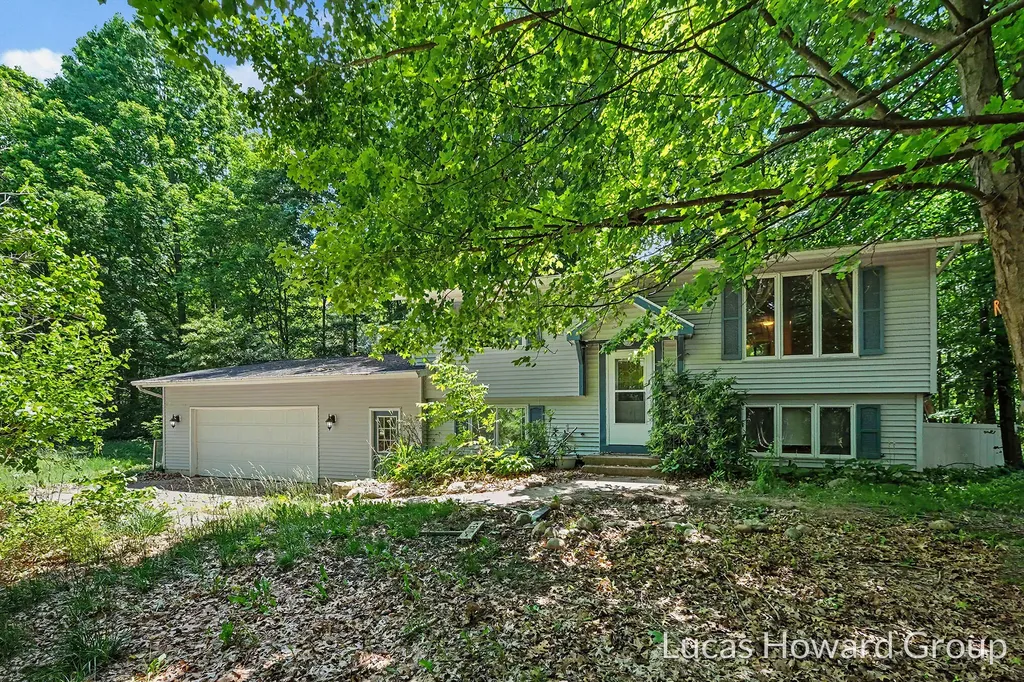 8750 Narnia Trail NE Cannon Township MI 49341