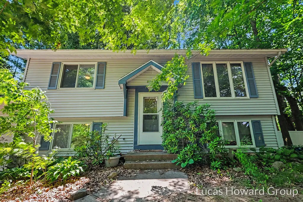 8750 Narnia Trail NE Cannon Township MI 49341