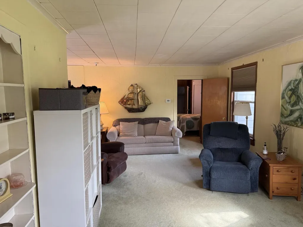 122 N Sherman Street Unknown City MI 49329