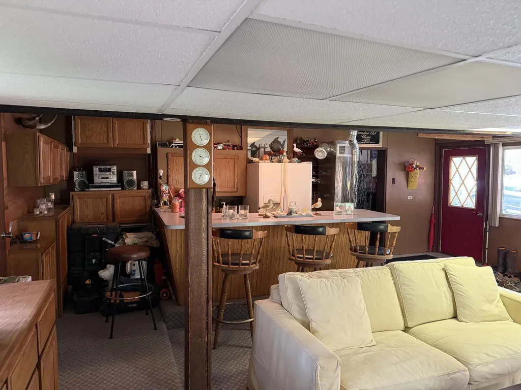122 N Sherman Street Unknown City MI 49329