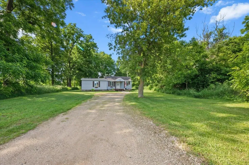 5438 Ionia Road Orange Township MI 48875