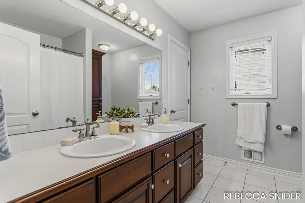 7374 Andy Court Georgetown Charter Township MI 49426