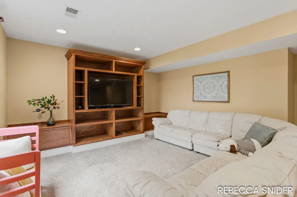 7374 Andy Court Georgetown Charter Township MI 49426