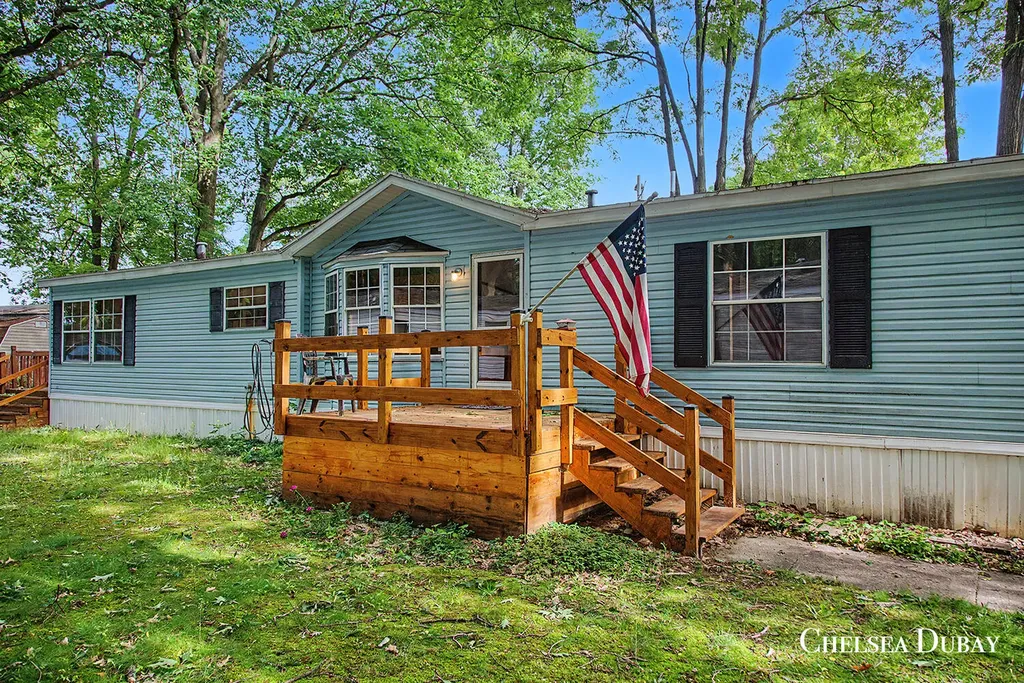 630 Schultz Street NW Sparta Township MI 49345