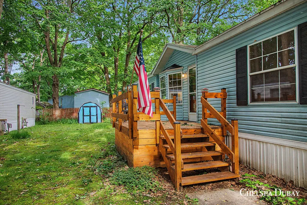 630 Schultz Street NW Sparta Township MI 49345