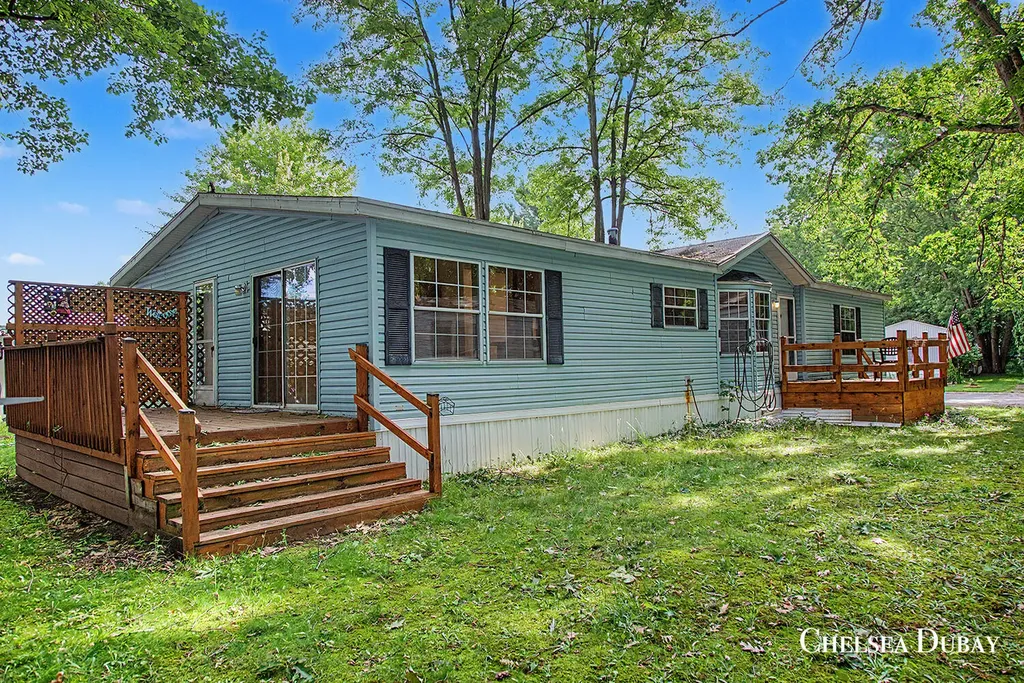 630 Schultz Street NW Sparta Township MI 49345