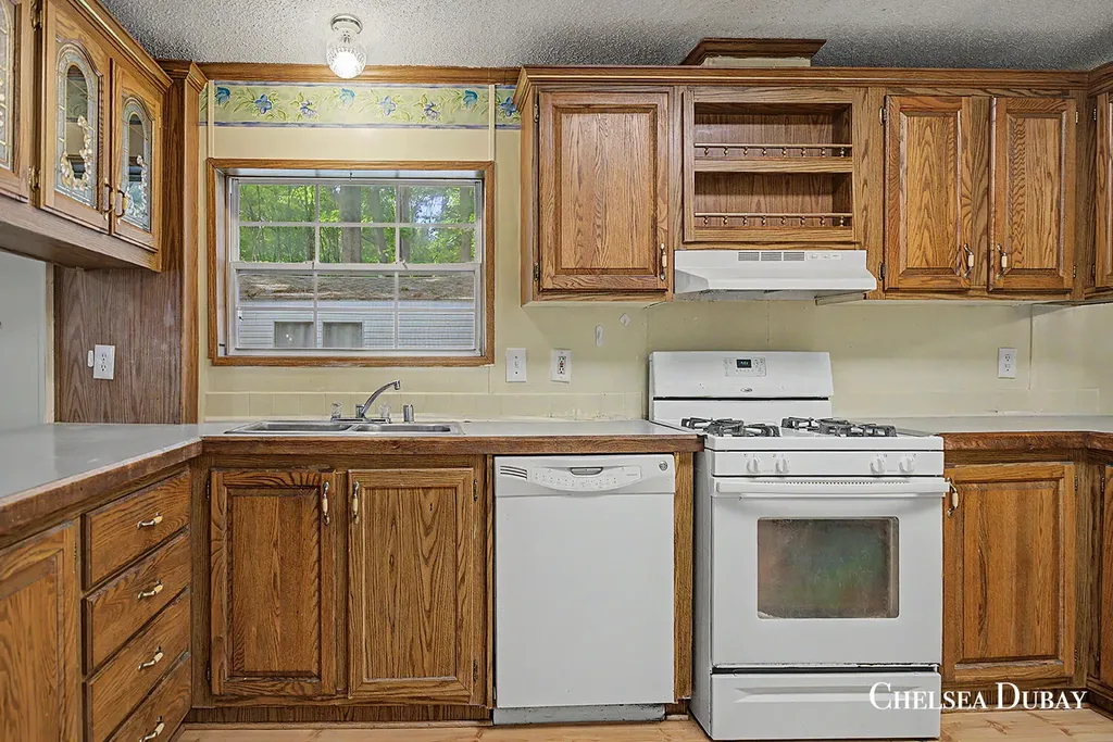 630 Schultz Street NW Sparta Township MI 49345