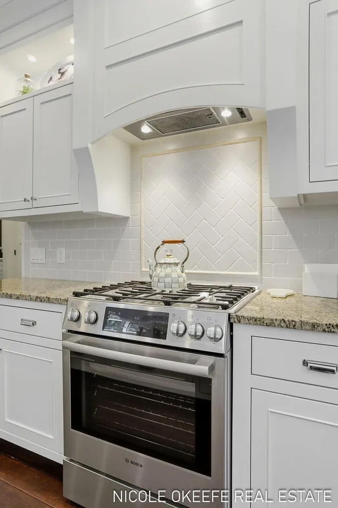 566 Stonehenge Drive SW Georgetown Charter Township MI 49418
