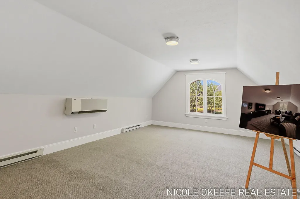 566 Stonehenge Drive SW Georgetown Charter Township MI 49418
