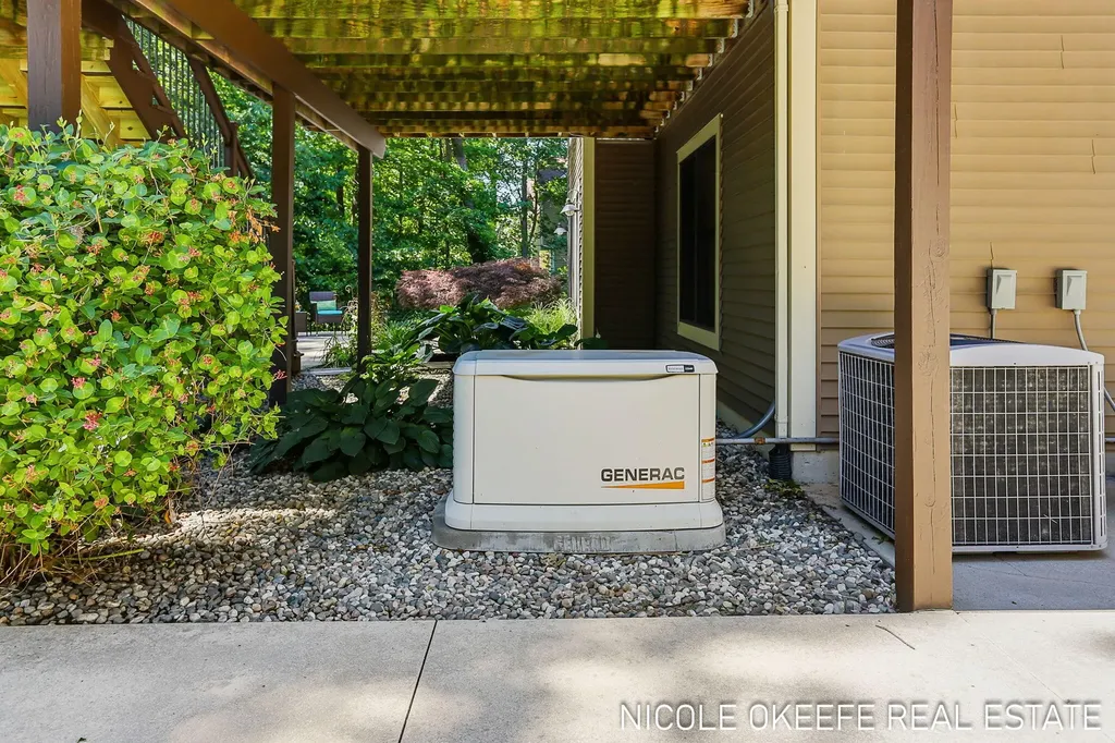 566 Stonehenge Drive SW Georgetown Charter Township MI 49418