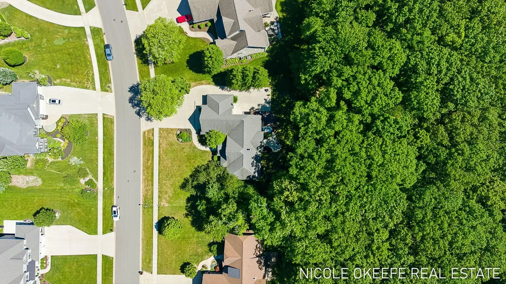 566 Stonehenge Drive SW Georgetown Charter Township MI 49418