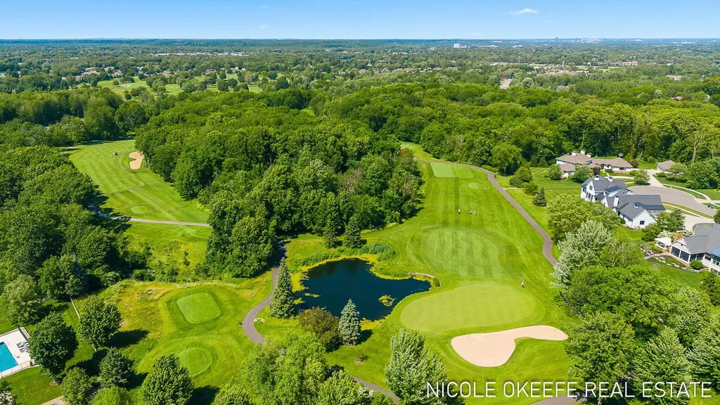566 Stonehenge Drive SW Georgetown Charter Township MI 49418