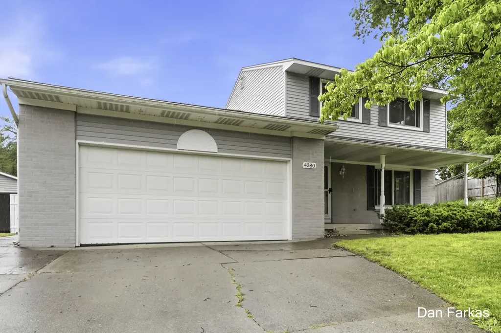 4380 Knickerbocker Court SW Wyoming City MI 49519
