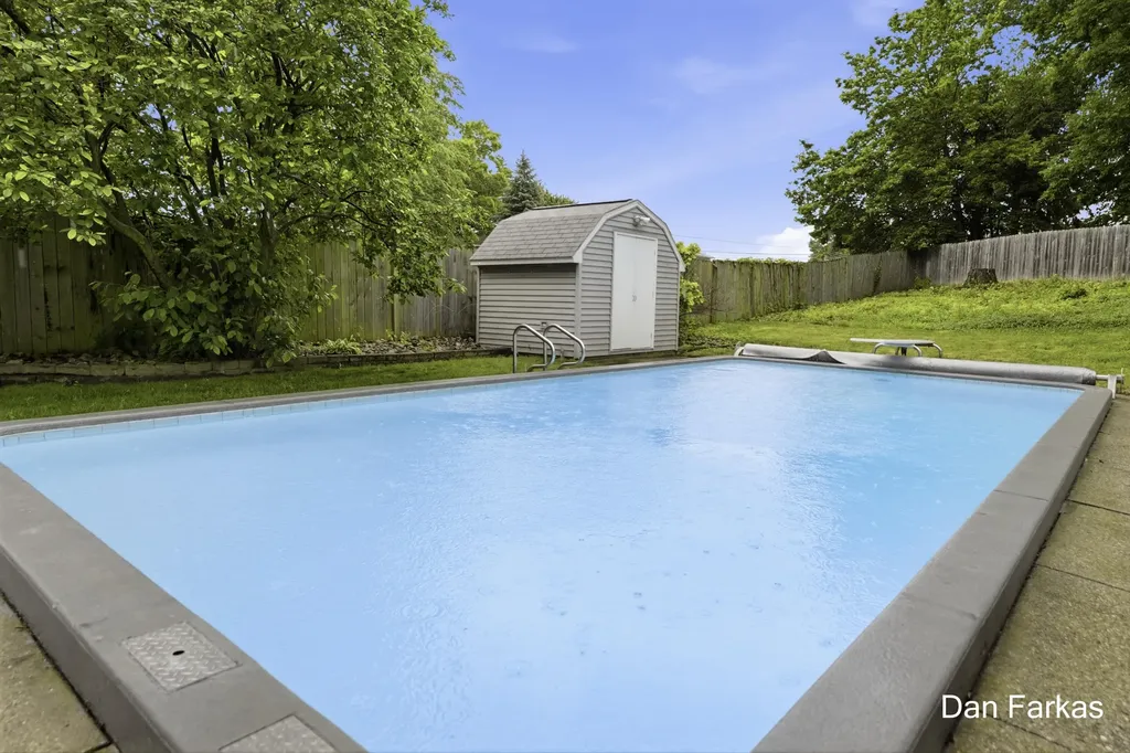 4380 Knickerbocker Court SW Wyoming City MI 49519