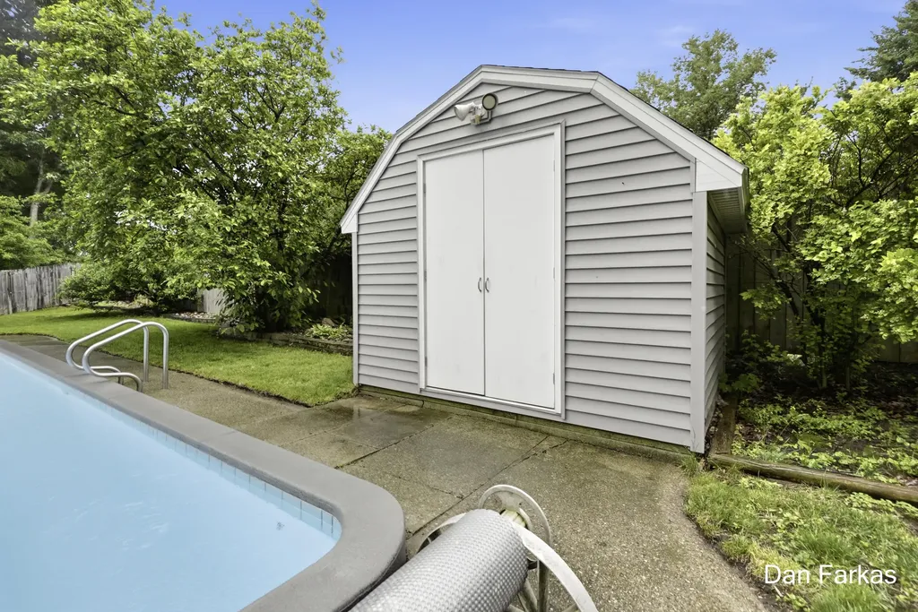 4380 Knickerbocker Court SW Wyoming City MI 49519