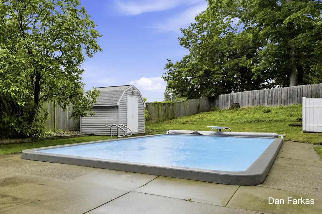4380 Knickerbocker Court SW Wyoming City MI 49519