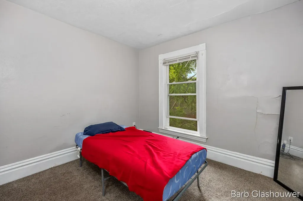 1559 Forrest Avenue NE Grand Rapids City MI 49505