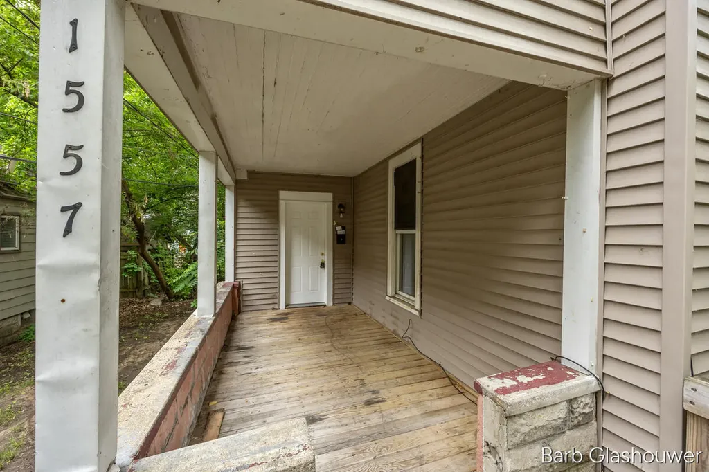 1559 Forrest Avenue NE Grand Rapids City MI 49505