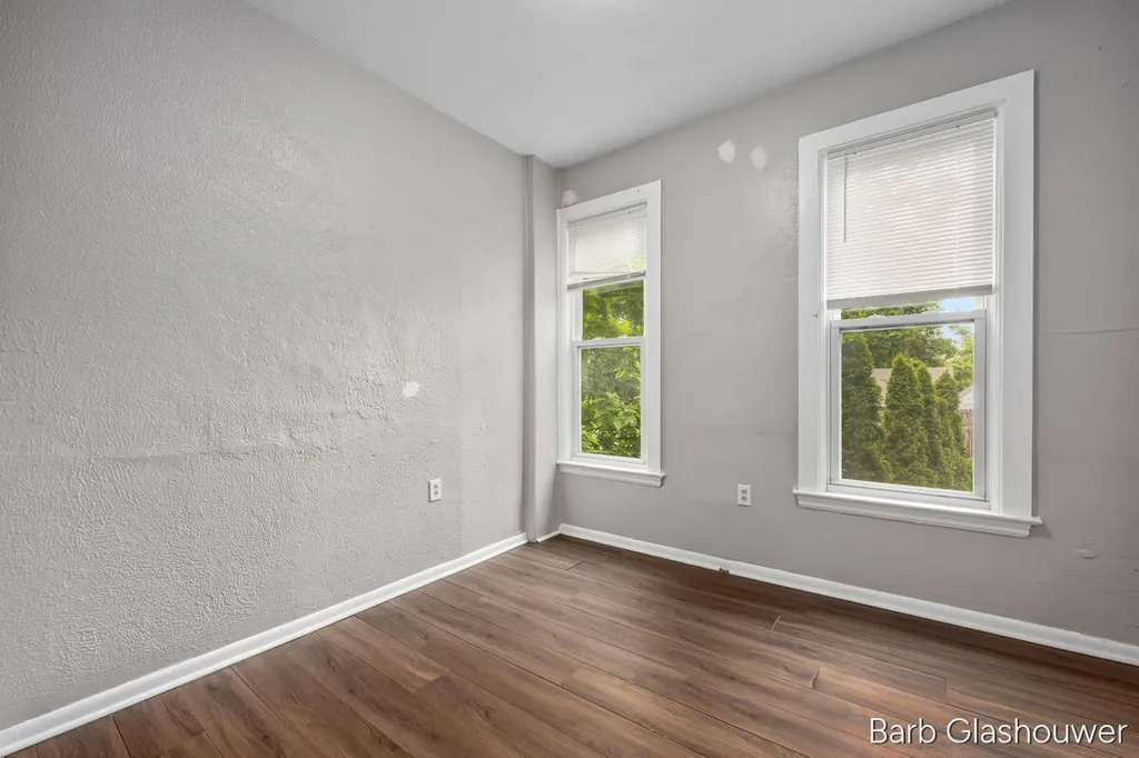 1559 Forrest Avenue NE Grand Rapids City MI 49505