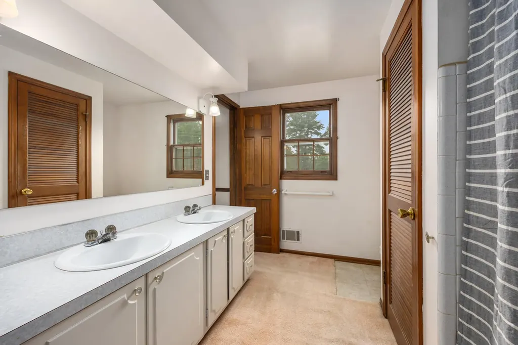1365 Marwood Drive SE Kentwood City MI 49508