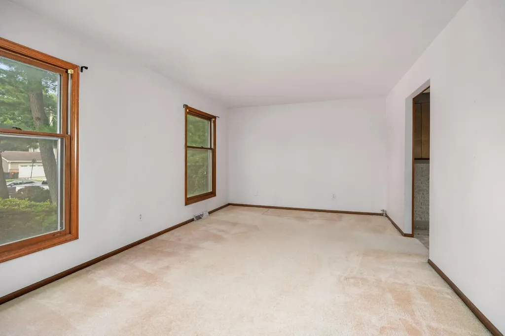 1365 Marwood Drive SE Kentwood City MI 49508