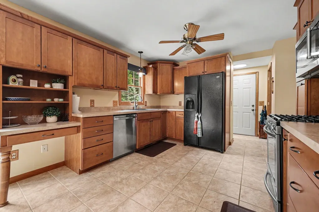579 Venna Place Coopersville City MI 49404