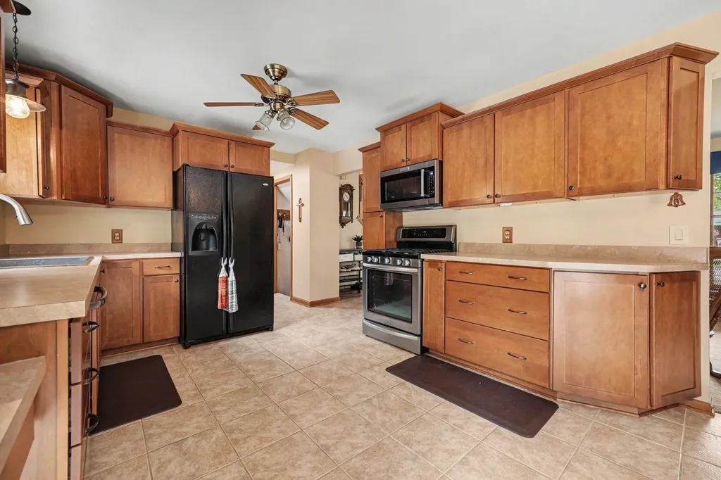 579 Venna Place Coopersville City MI 49404