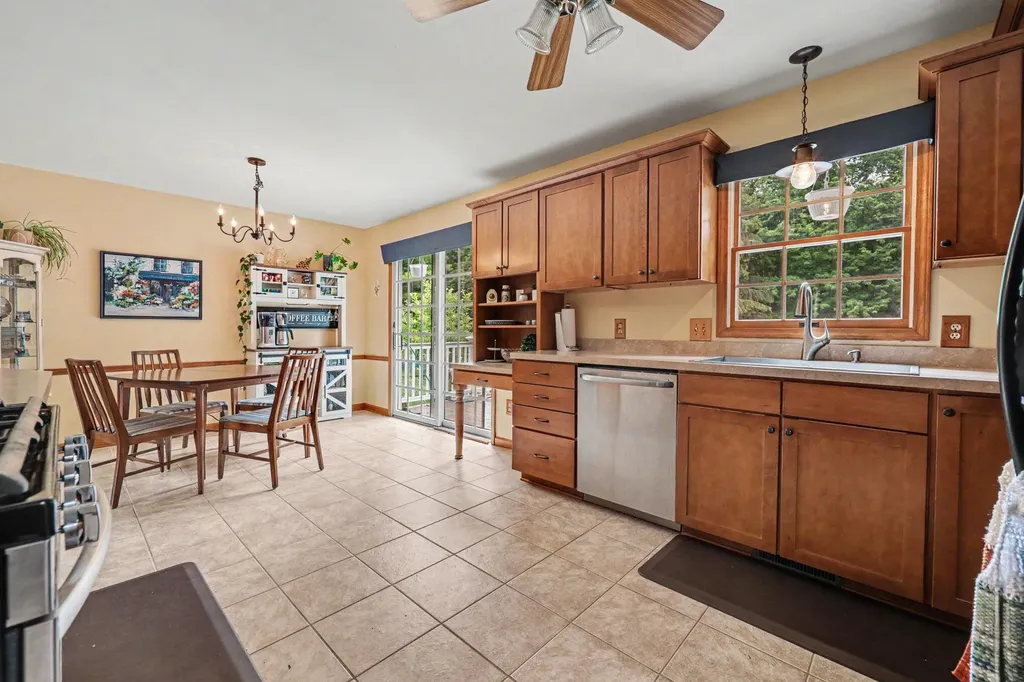 579 Venna Place Coopersville City MI 49404