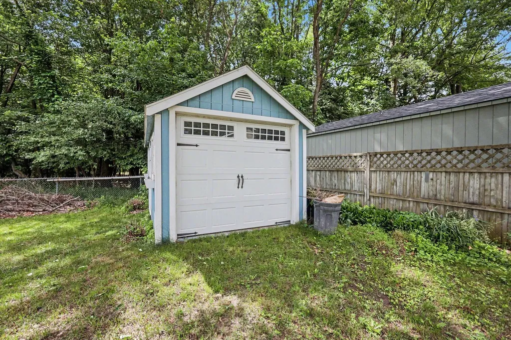 579 Venna Place Coopersville City MI 49404