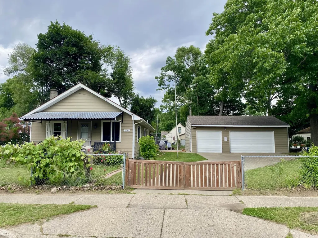 319 Holly Street SW Wyoming City MI 49548