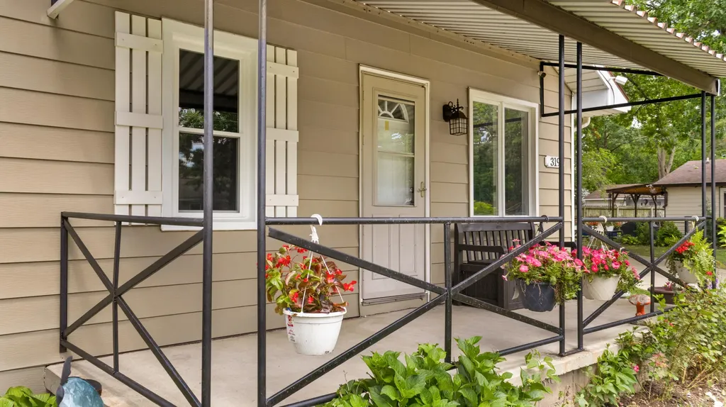 319 Holly Street SW Wyoming City MI 49548