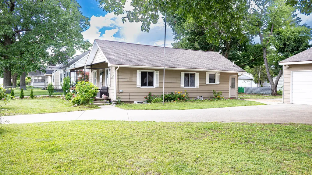 319 Holly Street SW Wyoming City MI 49548