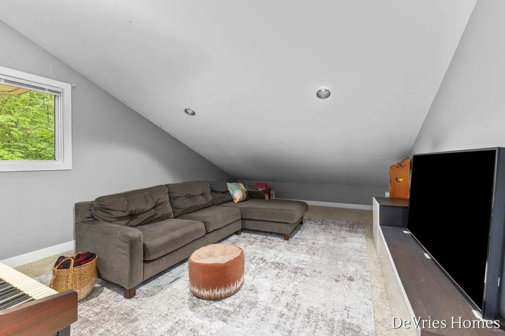 333 Fennessey Street SW Tallmadge Charter Township MI 49534
