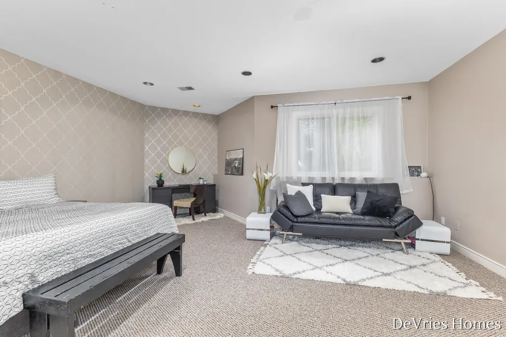 333 Fennessey Street SW Tallmadge Charter Township MI 49534