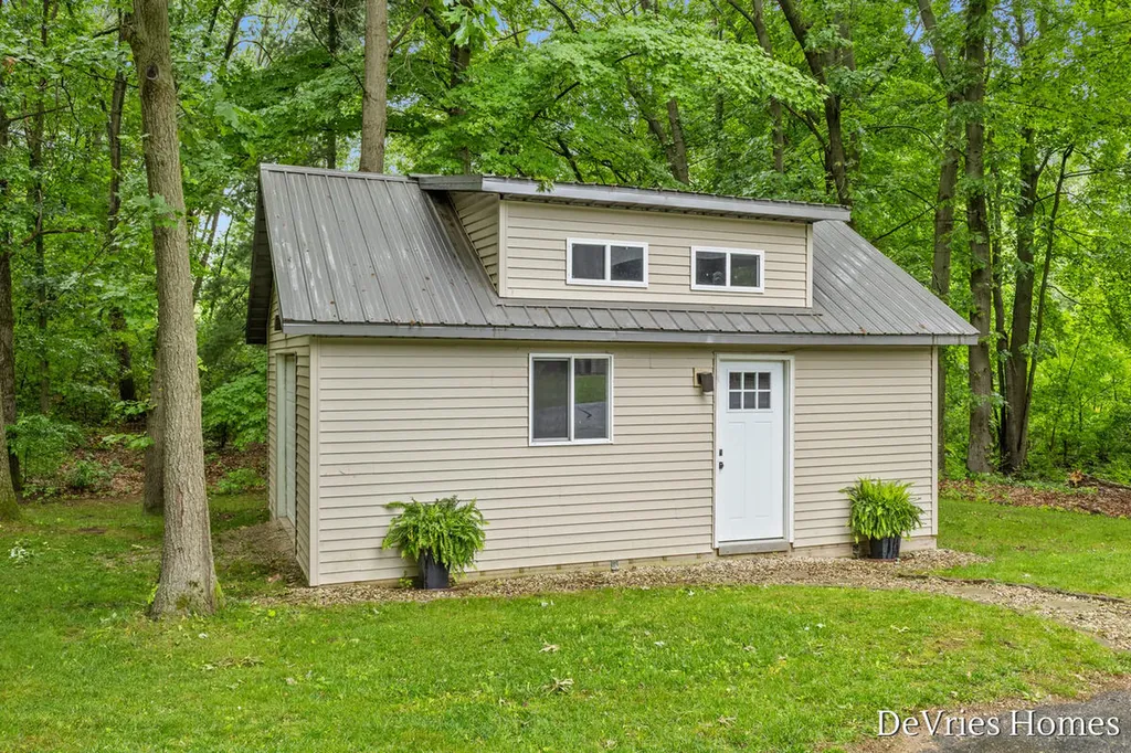 333 Fennessey Street SW Tallmadge Charter Township MI 49534