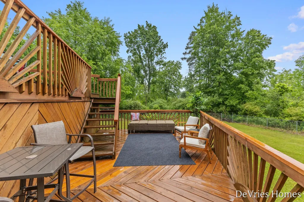 333 Fennessey Street SW Tallmadge Charter Township MI 49534