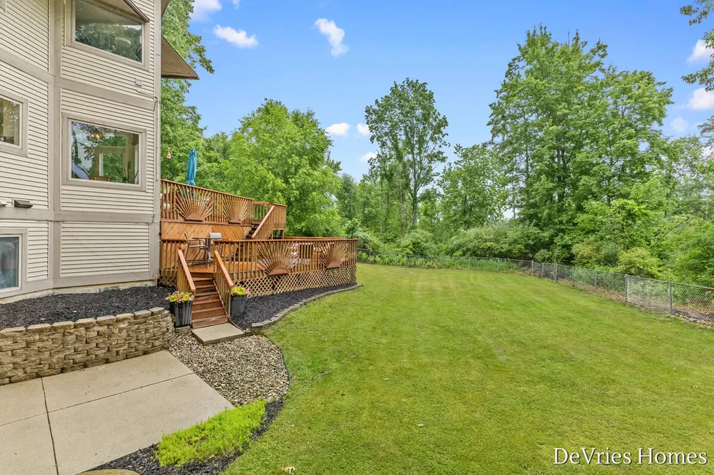 333 Fennessey Street SW Tallmadge Charter Township MI 49534