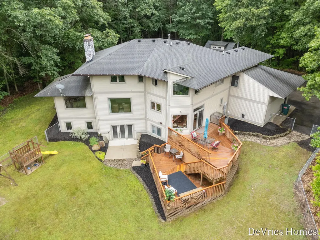 333 Fennessey Street SW Tallmadge Charter Township MI 49534