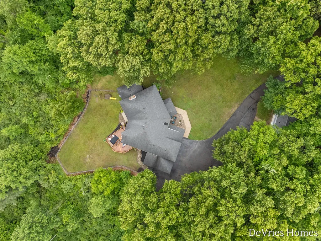 333 Fennessey Street SW Tallmadge Charter Township MI 49534