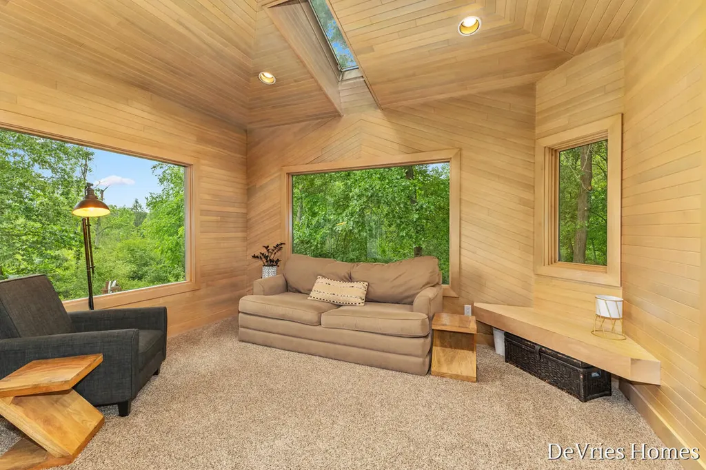 333 Fennessey Street SW Tallmadge Charter Township MI 49534