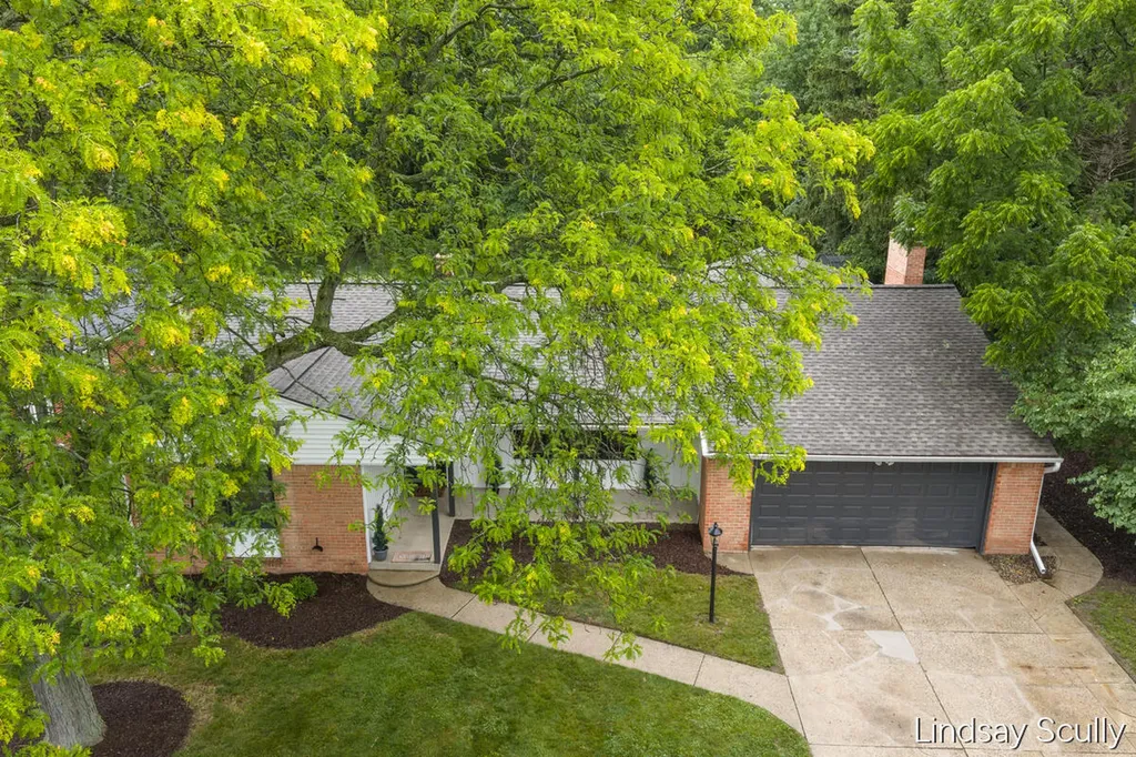 1955 Millbank Street SE Grand Rapids City MI 49508