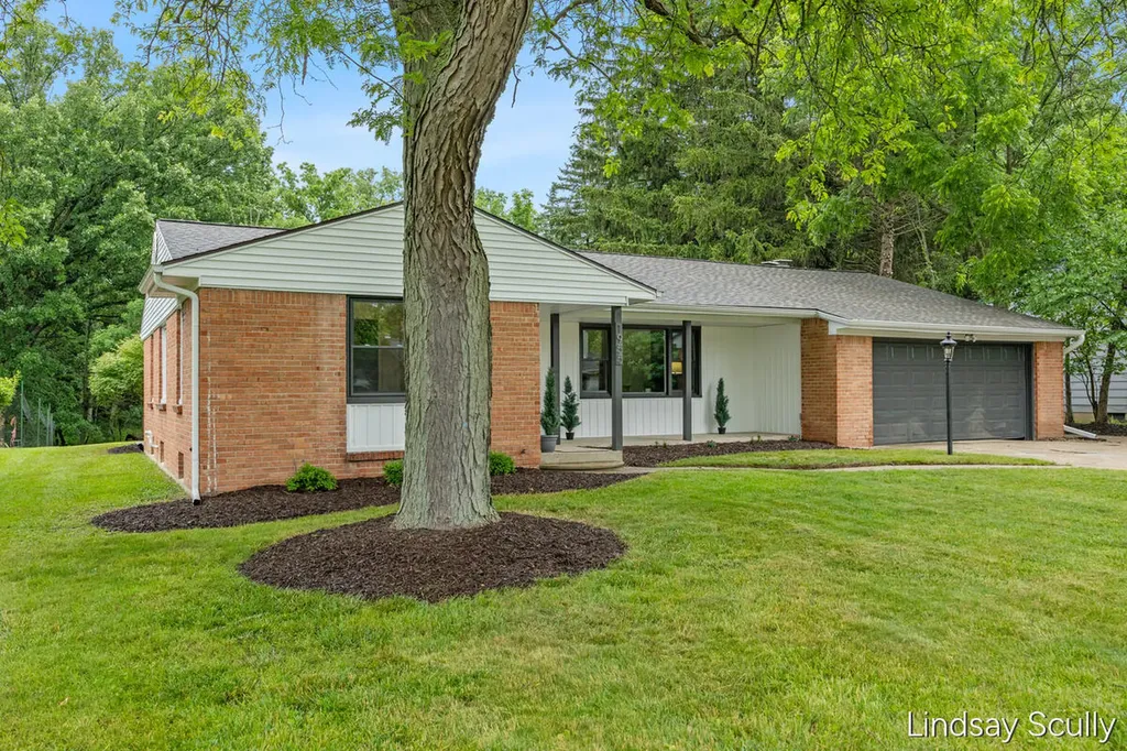 1955 Millbank Street SE Grand Rapids City MI 49508