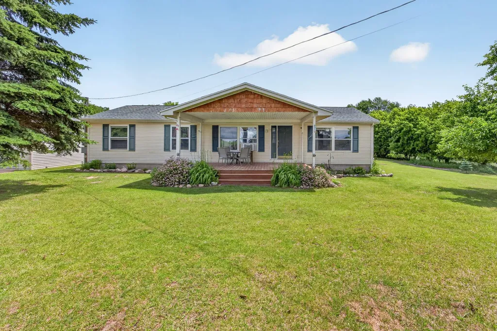 5110 N Cedar Lake Road NE Day Township MI 48829