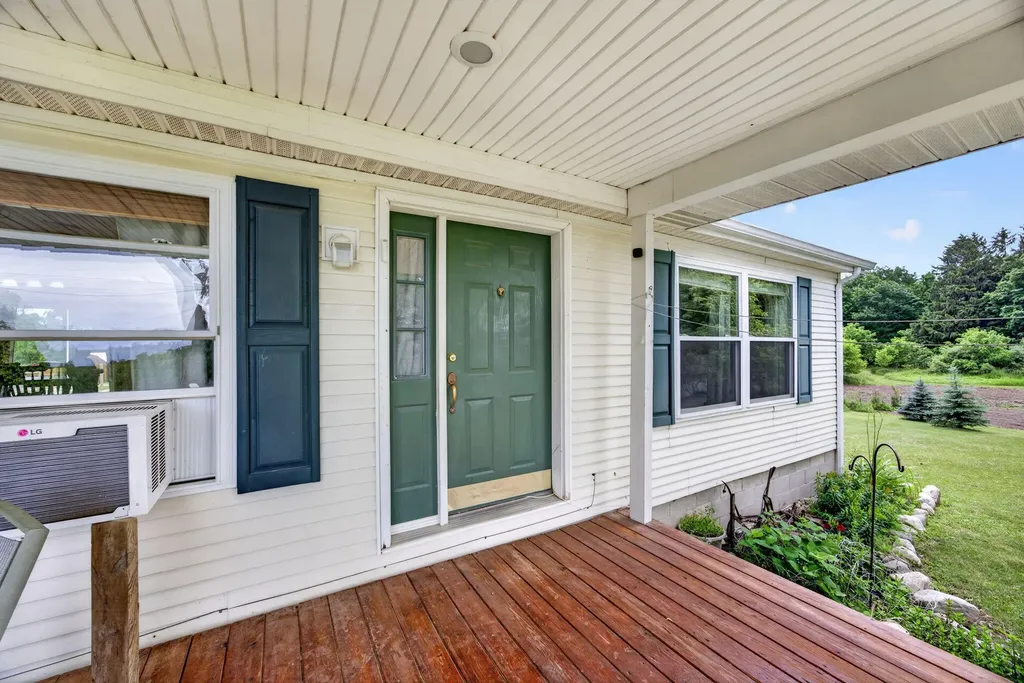 5110 N Cedar Lake Road NE Day Township MI 48829
