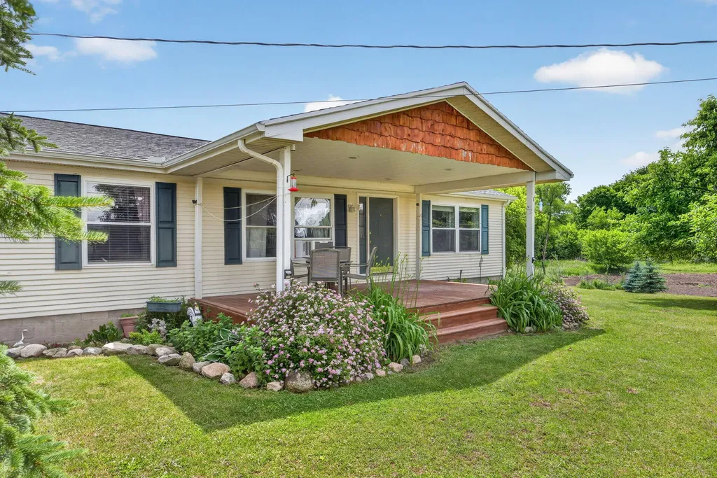 5110 N Cedar Lake Road NE Day Township MI 48829